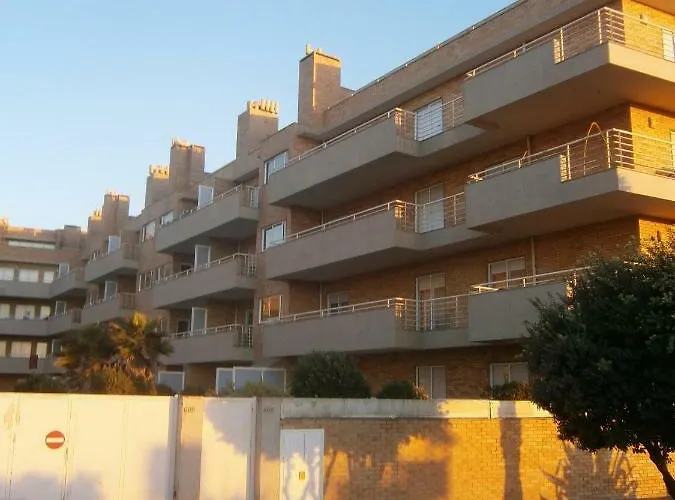 Sun, Pool And شقة إسموريز