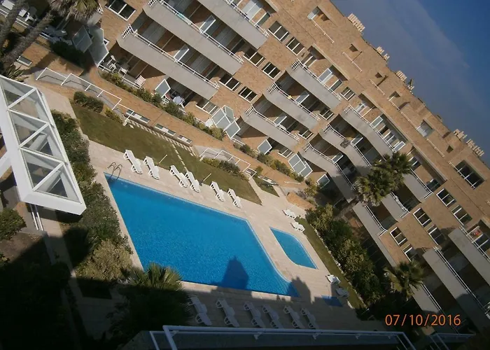 Sun, Pool And * Эшмориш