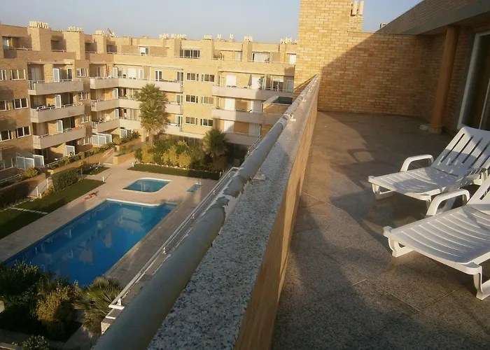 Sun, Pool And * Эшмориш